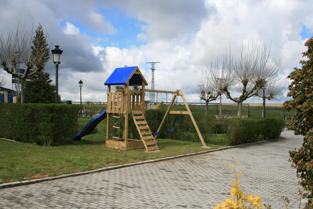 Mirasierra Santo Tomé del Puerto Extérieur photo